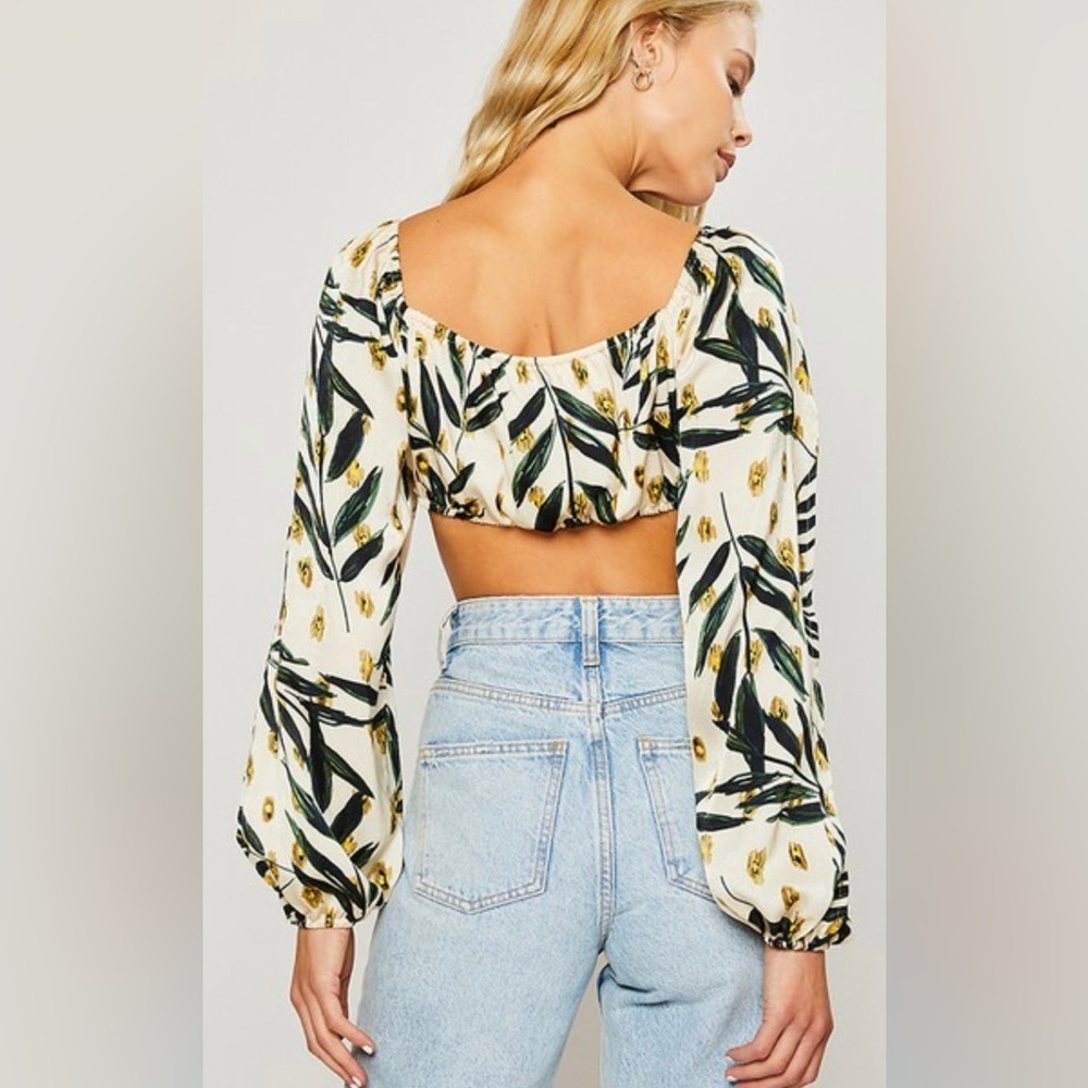 Floral Print Crop Top - Picture 2 of 5